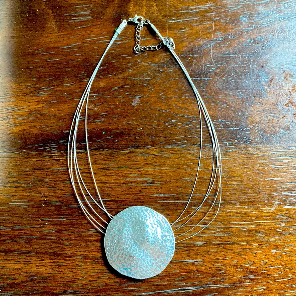 Elegant wire and metal necklace